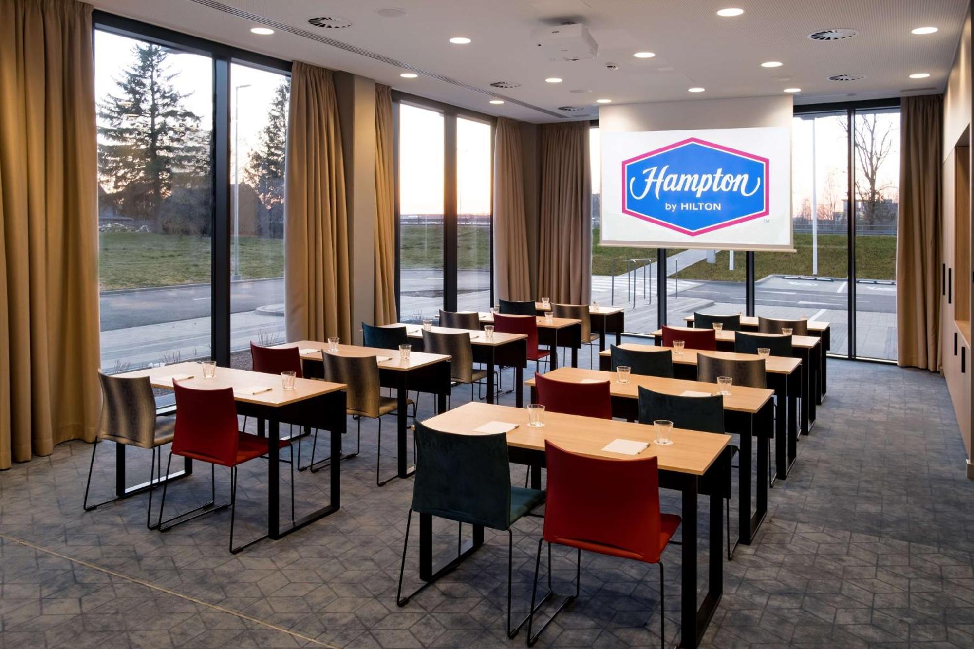 Hotel Hampton By Hilton Riga Airport Mārupe Zewnętrze zdjęcie