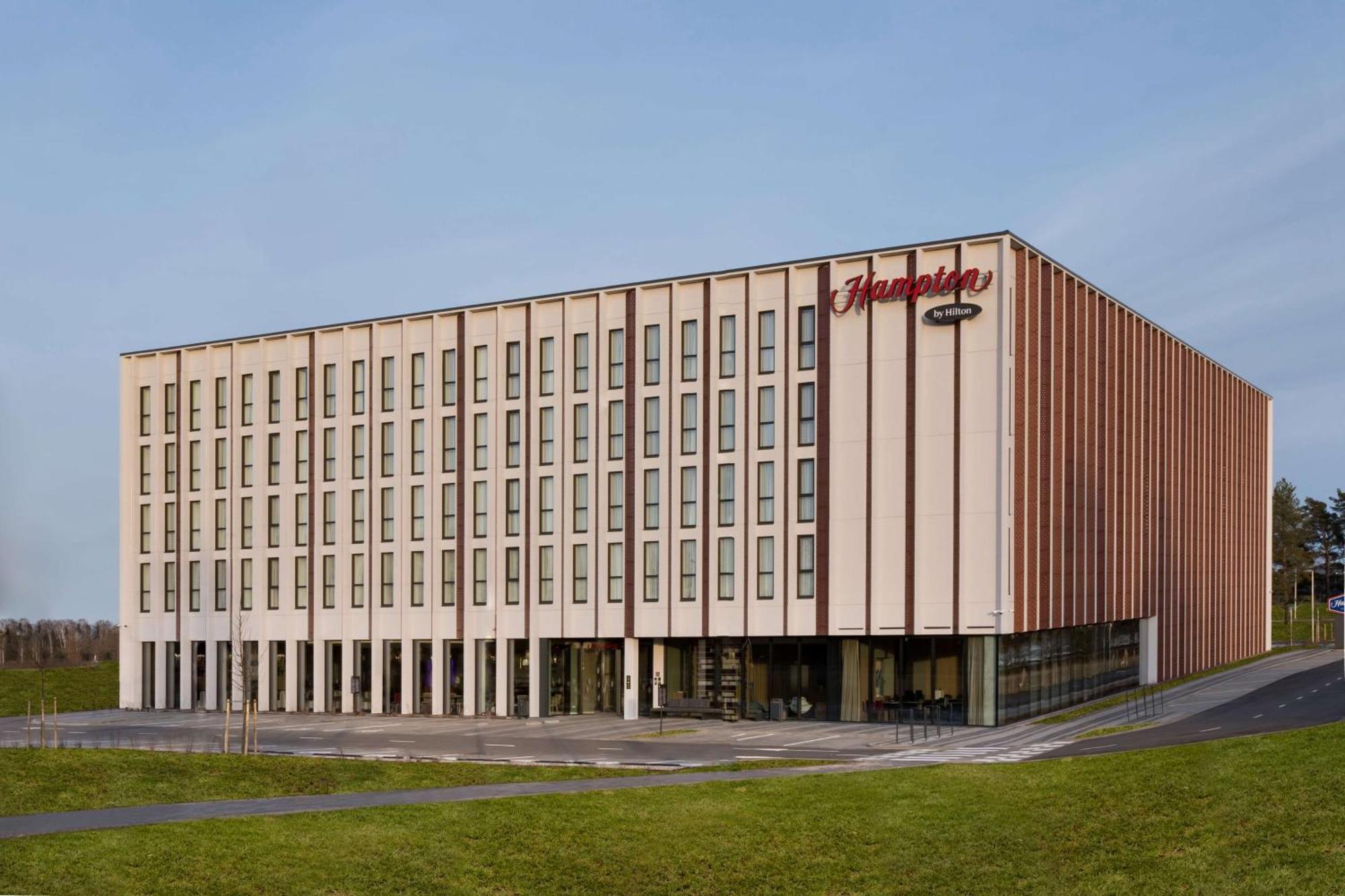 Hotel Hampton By Hilton Riga Airport Mārupe Zewnętrze zdjęcie