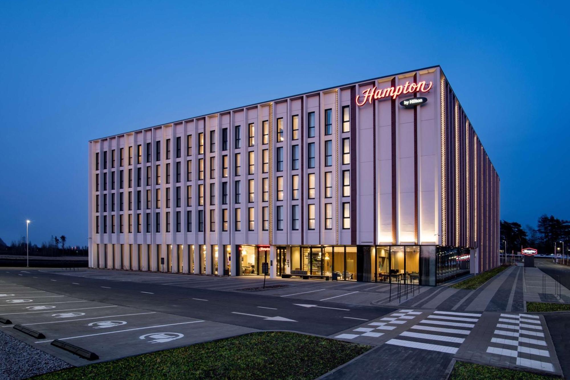 Hotel Hampton By Hilton Riga Airport Zewnętrze zdjęcie