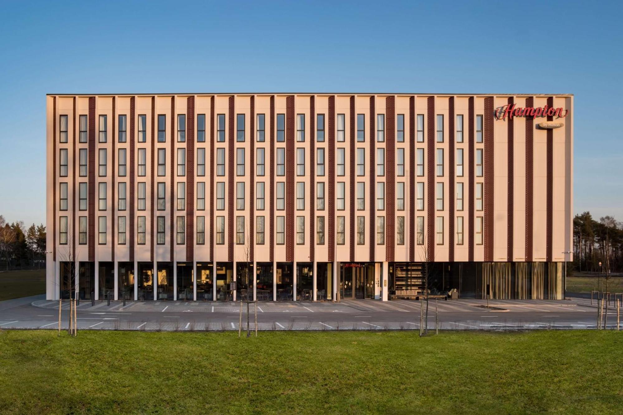 Hotel Hampton By Hilton Riga Airport Mārupe Zewnętrze zdjęcie